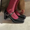 Femmes robe chaussures printemps nouvelle ligne de tête carrée avec Mary Jane chaussures bouche peu profonde boucle épaisse talon haut peau de vache grande chaussure unique en cuir