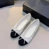 مصمم أحذية باريس باريس الصندل الأسود باليه فلاتس أحذية النساء الربيع مبطن جلدية أصلية على راقصة الباليه الفاخرة جولة أخمص القدمين فستان الأحذية 35-42