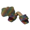 Pantoufles Dernières sandales populaires colorées chaussures et sac portefeuille sac à main en strass nigérian avec ensemble de chaussures utilisé pour les fêtes ou les déplacements J240224