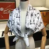 2024Fashion Brand Designer Silk Scarf Women Monogram huvud halsdukar fyrkantig silke twill pashmina halsdukar sjalar med taggar födelsedagspresent lätt att matcha mjuk beröring