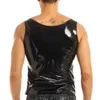 남자 탱크 탑 남자 젖은 외모 PVC Patent Leather Undershirt Tank Tops Vest 민소매 티셔츠 미러링 밝은 가죽 Fit Sexyl2402
