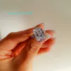 Anillo de compromiso ostentoso con micro pavé de circonia cúbica, joyería de diamantes rectangulares con eslabones finos, anillo de boda para mujer