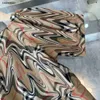 Neues Mädchenkleid mit Karodruck für Babys, Faltenrock, Größe 100–150, Kinder-Designerkleidung, kurzärmeliges Kinderkleid, 24. Februar 2020
