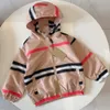 2024 New Boys and Girls Letter B Hooded Zipper Coat Classic Khaki Check Pattern Fashion Rush Coat