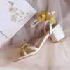 Sandaler 2024 Est Womens Square Heel Cut-out Flower Decor String Bead Summer Shoes Ankel Cross Strap Lace-Up Ladies