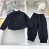 Marca crianças fatos de treino dupla face uso bebê terno casual tamanho 100-160 impressão completa de letras camisa polo de manga comprida e calças 24feb20