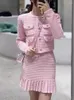 Женские куртки, клетчатый розовый вязаный комплект, однобортный свитер с круглым вырезом и ромбовидными пуговицами, пальто или плиссированная короткая юбка, женский весенний костюм 2024 года