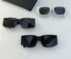 654 Black Squared Sunglasses Dark Grey Lenses Women Shades Sonnenbrille Sunnies Gafas de sol UV400 Eyewear with Box