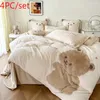 Conjuntos de cama outono e inverno leite veludo bonito urso bordado para baixo capa de edredão engrossado nu sono skincare folha de cama