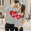 T-shirts pour femmes correspondant pour les couples amour imprimé chemisier à manches courtes femmes col en V chemise femmes été