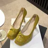 Zapatos de vestir para mujer Tacones altos franceses Otoño para niños Nuevos Zapatos gruesos, elegantes y pequeños, con cabeza cuadrada, boca poco profunda, versátiles, zapatos individuales de hadas