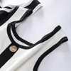 Regatas femininas botões de metal retalhos regatas branco colheita topo chique y2k sem mangas verão malha camiseta roupas coreanas