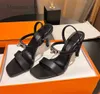 Sandalet saten kare ayak parmağı kilidi tokası dekoratif sandaletler kadın yüksek topuklu katı arka kayış moda ofis parti ayakkabıları kadınlar için yazlar2402