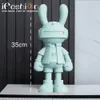 Trendy decoraties 35 cm konijn beeldje standbeeld cartoon ornamenten sculptuur desktop schattig interieur decor slaapkamer cadeau jongen 240223