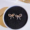 Oorknopjes Huitan Fancy Bow Piercing Goud Kleur Zirconia Prachtige ooraccessoires Statement Sieraden voor dames