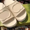 Chinelos de designer Luxo Mulheres Sandálias de Verão Carta Sliders Chunky Pool Slipper Matsutake Thick Bottom Slipper Ao Ar Livre Massagem Praia Plataforma Sliders Sapatos