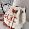 Designer Canvas Bag Bucket Bag Twist Denim Crossbody Bag Tote Bag Handle Bag Ny Fashion Women Bag Läder Bag Top Quality Shoulder Strap Pochette 240224