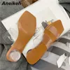 Slippers Aneikeh PVC Transparante Glijbaan Open Teen Perspex Lage Voeten Dames Kristal Zomer Strand Sandalen Mode Ontwerp Glijschoenen 35-43 J240224