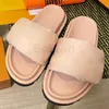 Designer tofflor Louiselies Loupool Pillow Comfort präglade Mules Womens Sandals Rubber Nylon Slipper Summer Slides Män Kvinnor Lyxskor viutonelies EUR35-45