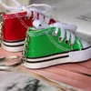 Keychains Creative 3D Canvas Sneaker Tennis Shoe Keychain Söta mini Sportskor Pendant Keyrings Car Simulation Trinka Bag Key Holder