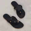 Mode tory sandaler berömda designer kvinnor miller glider flip flops rosa svart brun lyx läder original strandskor burches sandal dhgate tofflor armband