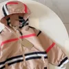 2024 New Boys and Girls Letter B Hooded Zipper Coat Classic Khaki Check Pattern Fashion Rush Coat