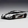 Diecast Model Cars 1 24 Koenigsegg ONE 1 Modèle de voiture de sport en alliage moulé sous pression Modèle de voiture de course en métal Haute simulation Son et lumière Jouets pour enfants Cadeau