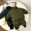 Manteau en duvet 2024 hiver bébé garçons 2 pièces ensemble de vêtements de neige coton rembourré à manches longues col roulé hauts et pantalon chaud en velours costume tenue pour enfant en bas âge