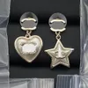 Projektantki stadniny perłowe diamentowe kolczyki marka Letter Flower Flower Felfing High-end 925 Srebrny miedziany kolczyk moda moda