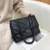 2021 V Muster Stepp Schulter Taschen für Frauen Hohe Qualität Pu Leder Klappe Umhängetasche Weibliche Edle Temperament Sling Handbag226S