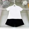 Marka Bebek T-Shirt Seti Yaz Kids Trailtsits Boyut 110-160 cm Bebek Ayı Desen Kısa Kollu ve Şort 24Feb20