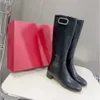 Bottes au genou à la mode femmes en cuir véritable talon épais côté fermeture éclair décontracté chevalier botte boucle en métal décoration bout carré classique talons bas bottes de créateurs