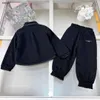 Survêtements de luxe pour enfants Utilisation double face Costume décontracté pour bébé Taille 100-160 Impression complète de lettres POLO à manches longues et pantalon 24Feb20