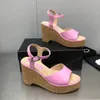 Nuova piattaforma a cuneo sandali pompe tacchi da donna designer di lusso in pelle cinghia caviglia tacchi pesanti tacchi feste per festi