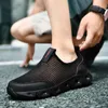 Mężczyźni Aqua Buty na zewnątrz oddychające oddychające na plaży Lekkie szybkie Biedzące Sport Sport Water Camping Sneakers Rozmiar 48 240223