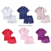 Pyjamas Pyjamas en soie personnalisés rouges Ensembles pour enfants solides 2pcs pour enfants garçon fille pyjama vêtements enfant en bas âge cadeaux de vêtements de nuit personnalisés 230601 Drop Dhbhe