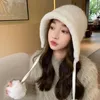 Berets versão coreana mulheres inverno bonito pelúcia quente malha boné versátil laço-up protetor de orelha hairball temperamento bombardeiro chapéu