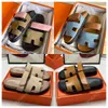 Designer Slide Slippers plage Sandales plates classiques coulissantes en cuir en cuir slipper pantoufle orange rouge Chaussures de sandale d'hiver de luxe rouge orange