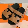 Gratis frakt med Box Hermes Chypre Sandal Women Designer Slides tofflor Päls Shearling Leather Canvas Slide Oran Plush Slipper Red Luxury Womens Summer Sandal