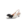 Chaussures de robe 2024 Printemps Femmes Slingback Pompes Big Black Bowknot Décor Sandales d'été 6cm Perle ronde Étranges talons hauts Sandalias Femininos