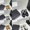 Designerskor Vinter Nytt mångsidigt varmt mode Bekväm ull Casual Shoes With Box Versatile Classic Shoes 15033