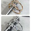 Projektant biżuterii Mesikas kolczyki dla damskiej wysokiej wersji proste przesuwane pełne diamentowe kolczyki kolczyki popularne transmisje na żywo