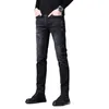 Jeans da uomo firmati peluche jeans autunno e inverno nuova tendenza ricamo pantaloni slim fit elasticizzati con diamanti caldi 6V85