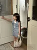 2024年の夏の子供デニムの服セットINSガールズラペルカウボーイチョッキのショートパンツ2PCSキッズソフトウォッシュデニムカジュアル衣装S1104