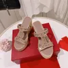 Plattformpumpar mule kil tofflor glider vävda espadrille sandaler klackar klackar öppet tå kvinnors lyxdesigners stud casual party skor 100mm fabrikskor