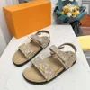 2024 Sandálias de desenhista Sunset Comfort Flat Sandal Marfim Branco Preto Luz Azul Grained Couro Conforto Mulheres Verão Moda Malha Couro Flat Comfort Sandal