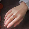 Anéis de Cluster Design Original Gilt Hetian Jade Anel Esmalte Pedra Vermelha Auspicioso Nuvens para Mulheres Estilo Chinês Banhado A Ouro Casamento Aberto