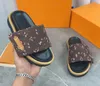 Designer chinelos slides piscina travesseiro plataforma sandálias marca clássica verão praia ao ar livre scuffs sapatos casuais emed macio sapato plano tamanho 35-45