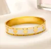 Frauen 18K vergoldet Designer Gold Herz Armbänder Schmuck Hochwertige Liebe Geschenk Schmuck Dame Neue liebevolle Herz Edelstahl Nicht verblassen Armband Großhandel