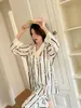 Ropa de sueño para mujer gemelet mujeres impresas pijamas set primavera otoño manga larga ropa de noche sedosa